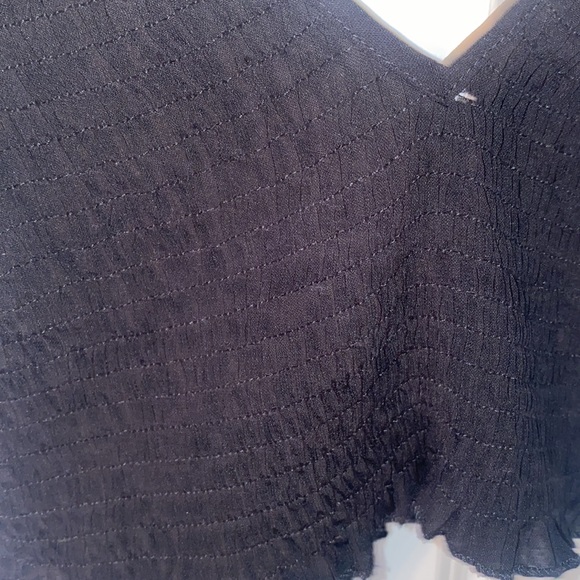 Black crop top - Picture 2 of 3